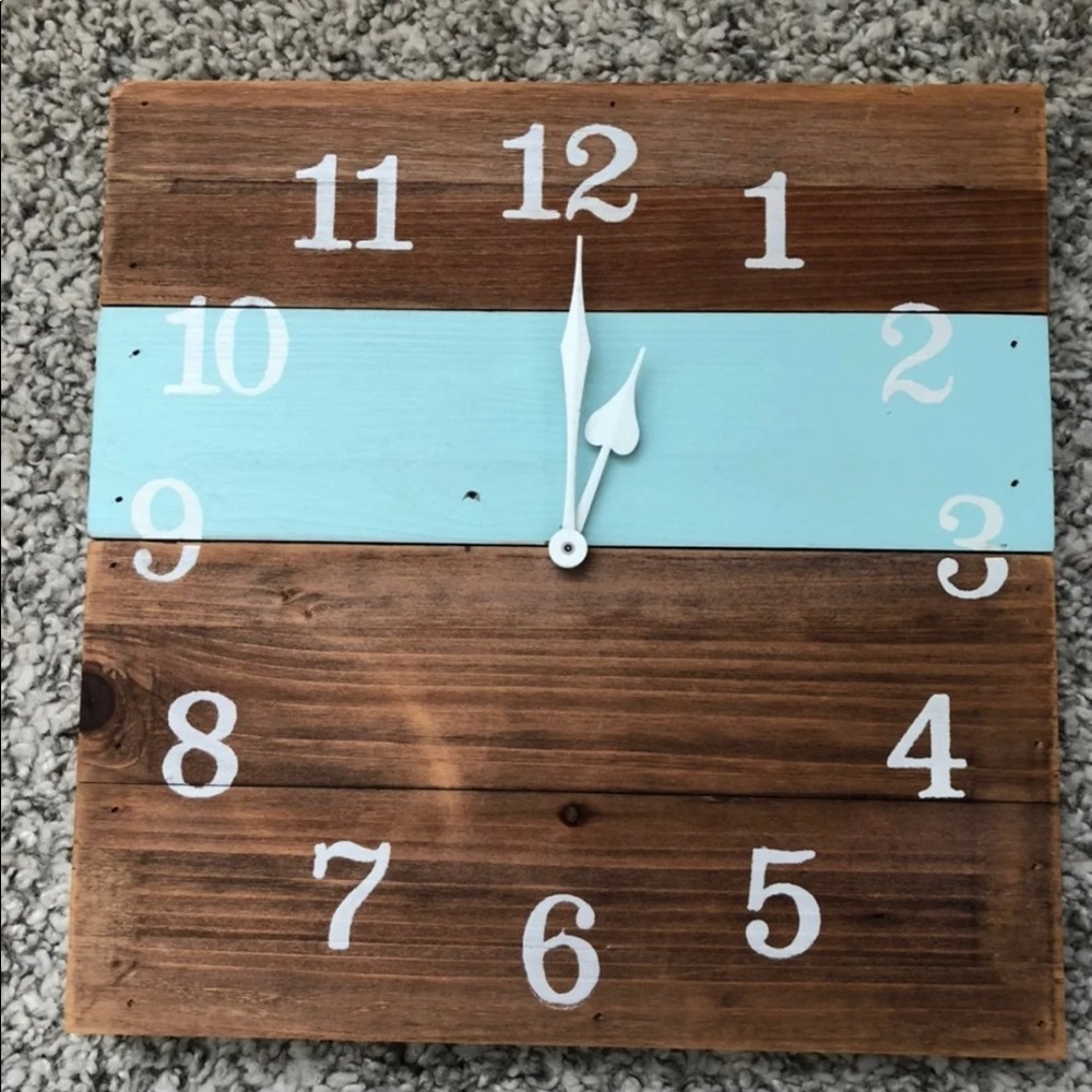❌SOLD❌Francesca’s Collection wall clock - Picture 3 of 4